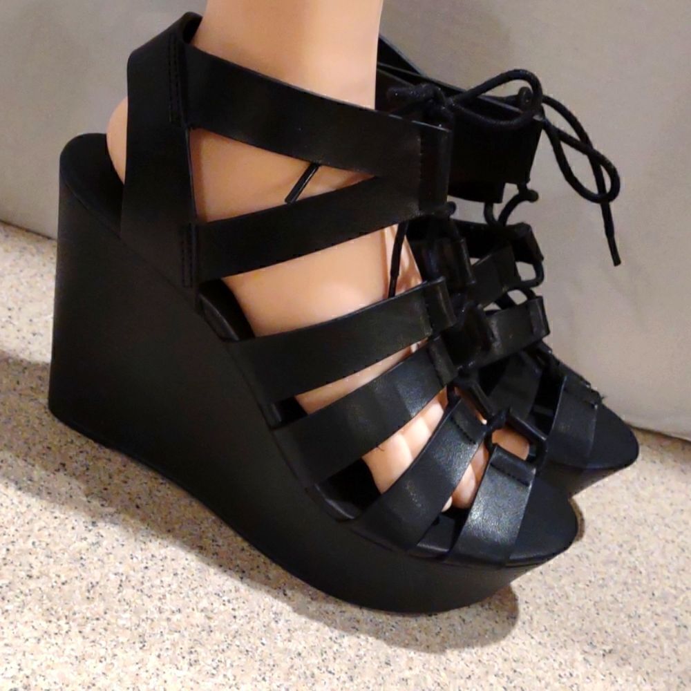 👍 Steve Madden Black Platform Shoes Size 8 A1